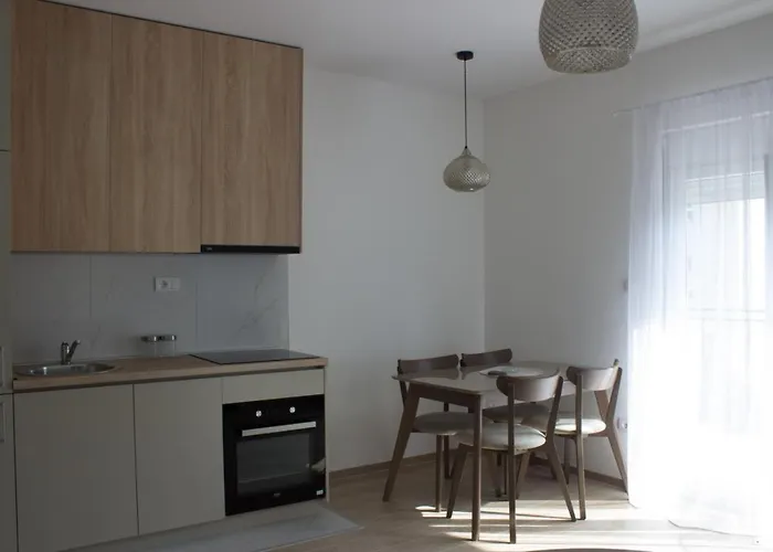 Apartments Prova ****