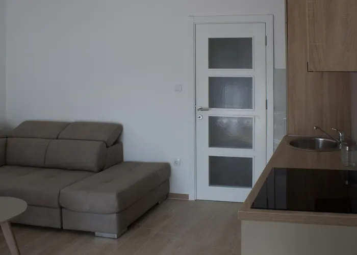 Apartments Prova ****
