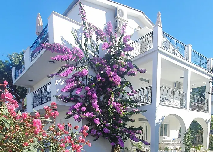 Apartments Prova ****